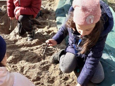 Paleontologické hřiště na zahradě ŠD