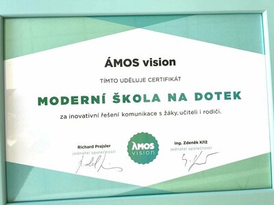 Naše kbelská škola získala OCENĚNÍ ÁMOS VISION MODERNÍ ŠKOLA NA DOTEK