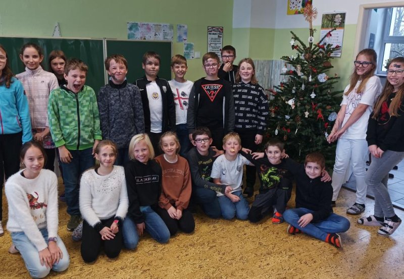 Mikuláš & adventní výzdoba 5.B