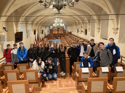 8.A si prohlédla Senát Parlamentu České republiky