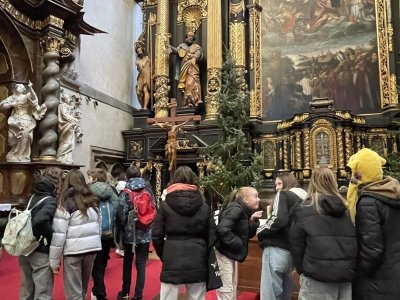 7. C na prohlídce chrámu Panny Marie Sněžné