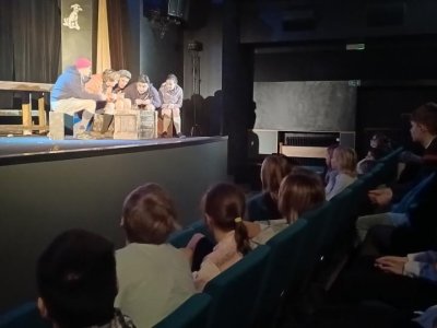 4.B | STÍNADLA SE BOUŘÍ