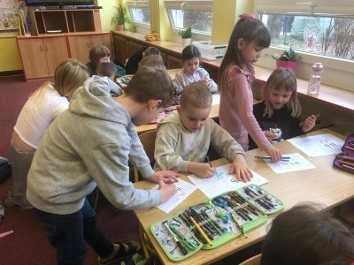 Předškoláci z mateřinek na zkušenou u prvňáčků
