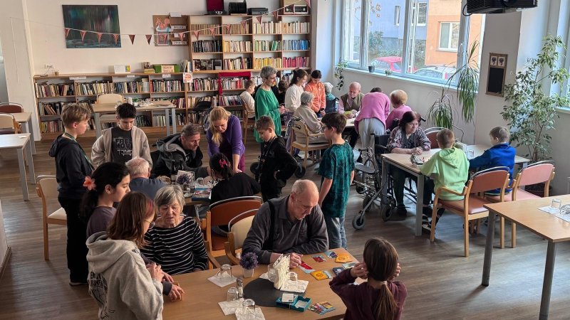 Obejmi hrou: v březnu navštívila domov seniorů třída 5. E