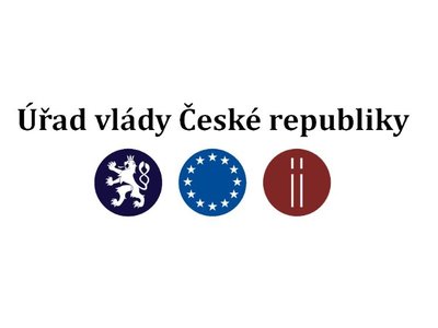 Aktuálně 14. 3. 2020 1:53 Vláda rozhodla o uzavření všech obchodů kromě prodejen potravin, lékáren, drogerií, čerpacích stanic